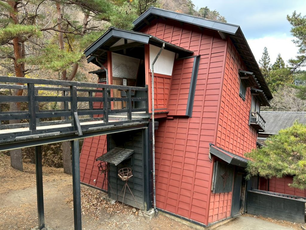 日光市　屋根　雨樋　　外壁